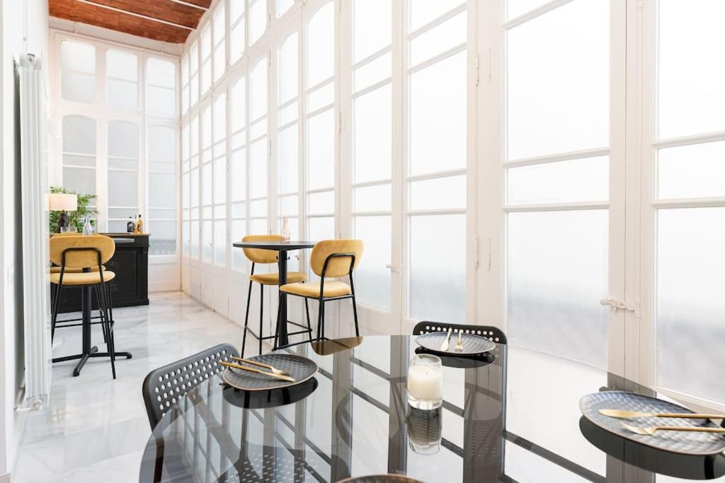 Lux 3 Bed 2 Bath Near Park, Metro, Museums In Born *