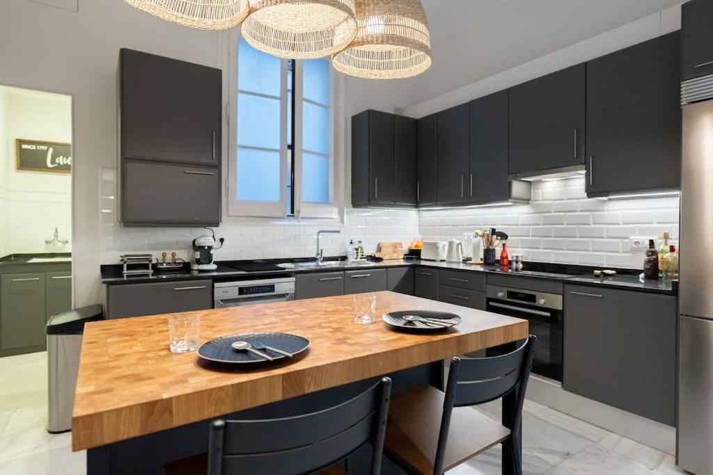 Appartement Lux 3 Bed 2 Bath Near Park, Metro, Museums In Born