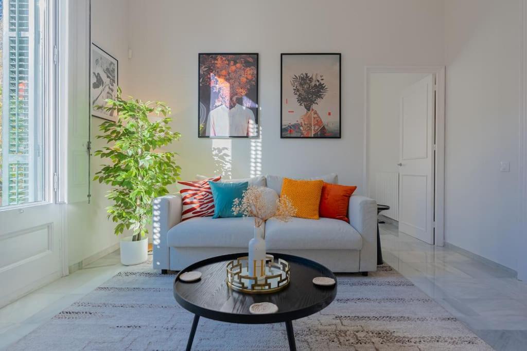 Lux 3 Bed 2 Bath Near Park, Metro, Museums In Born * Barcelone