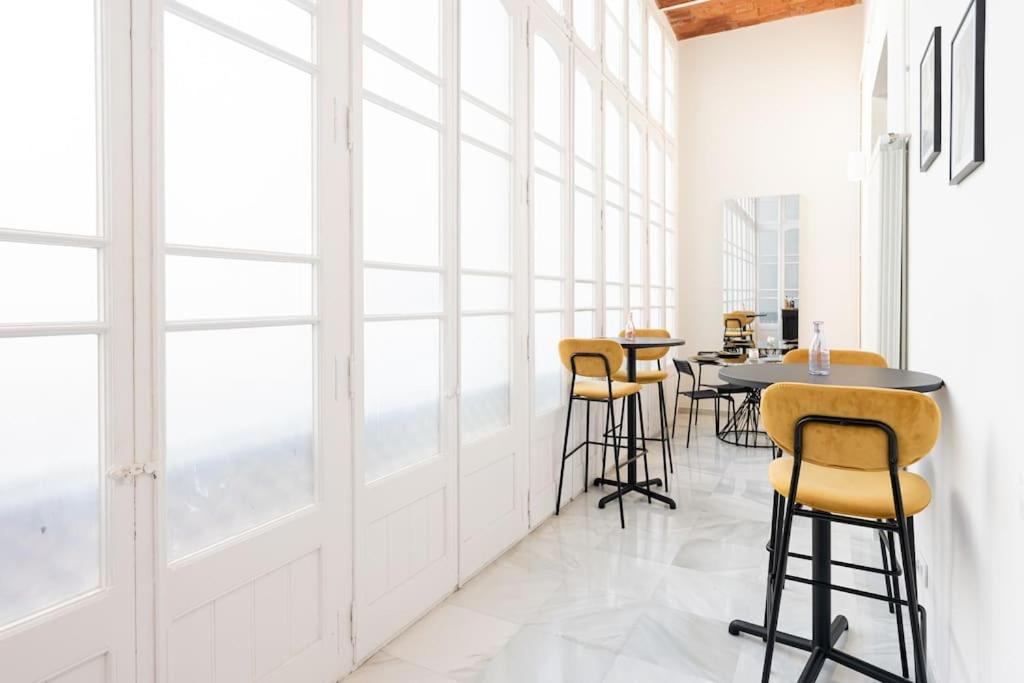 Lux 3 Bed 2 Bath Near Park, Metro, Museums In Born Barcelone