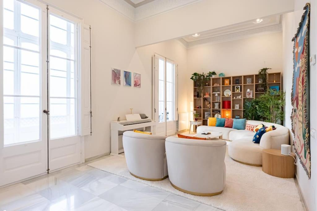 Lux 3 Bed 2 Bath Near Park, Metro, Museums In Born Barcelona