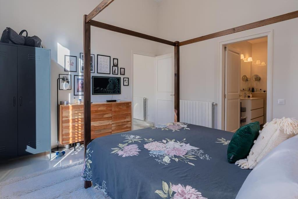 Lux 3 Bed 2 Bath Near Park, Metro, Museums In Born Apartment